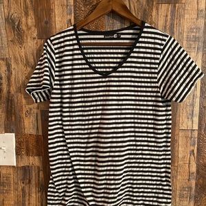 Bohoo women's T-shirt  size medium stripped